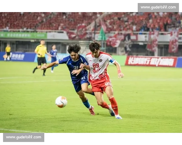 湘超岳阳主场首战在即 焕新场馆静候绿茵燃情